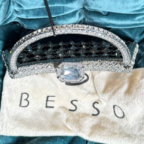 Besso Silver Snakeskin Crystal Evening Clutch – Elizabeth Taylor Design - Picture 10 of 11